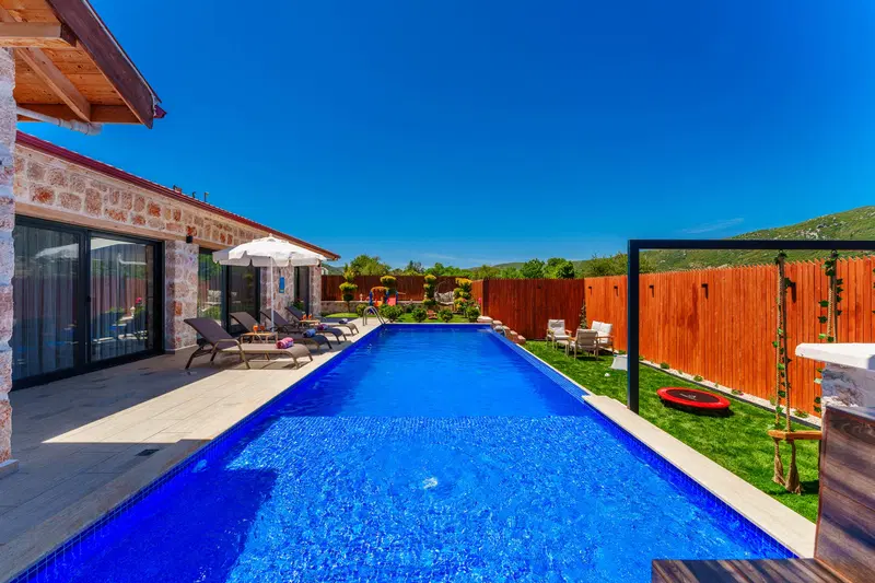 Sarıbelen’de bahçeli kiralık villa, fotoğraf 4