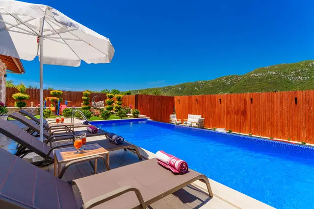 Sarıbelen’de jakuzili kiralık villa, fotoğraf 2