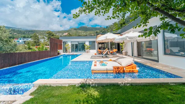 İslamlar’da ısıtmalı havuzlu kiralık villa, fotoğraf 2