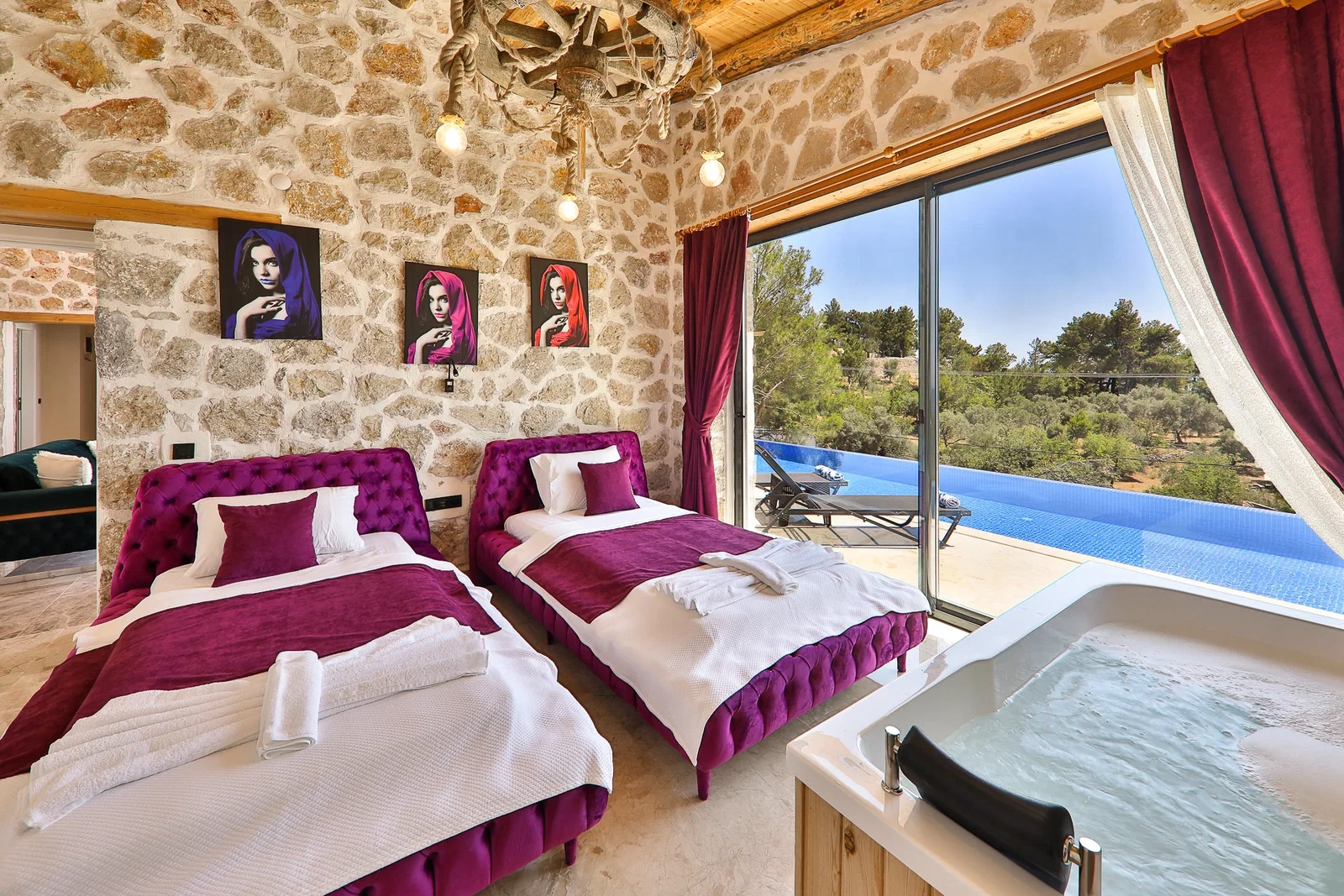 İslamlar’da Balayı Çiftlerine Uygun, Isıtmalı Havuzlu, 2 Yatak Odalı, Kiralık Villa