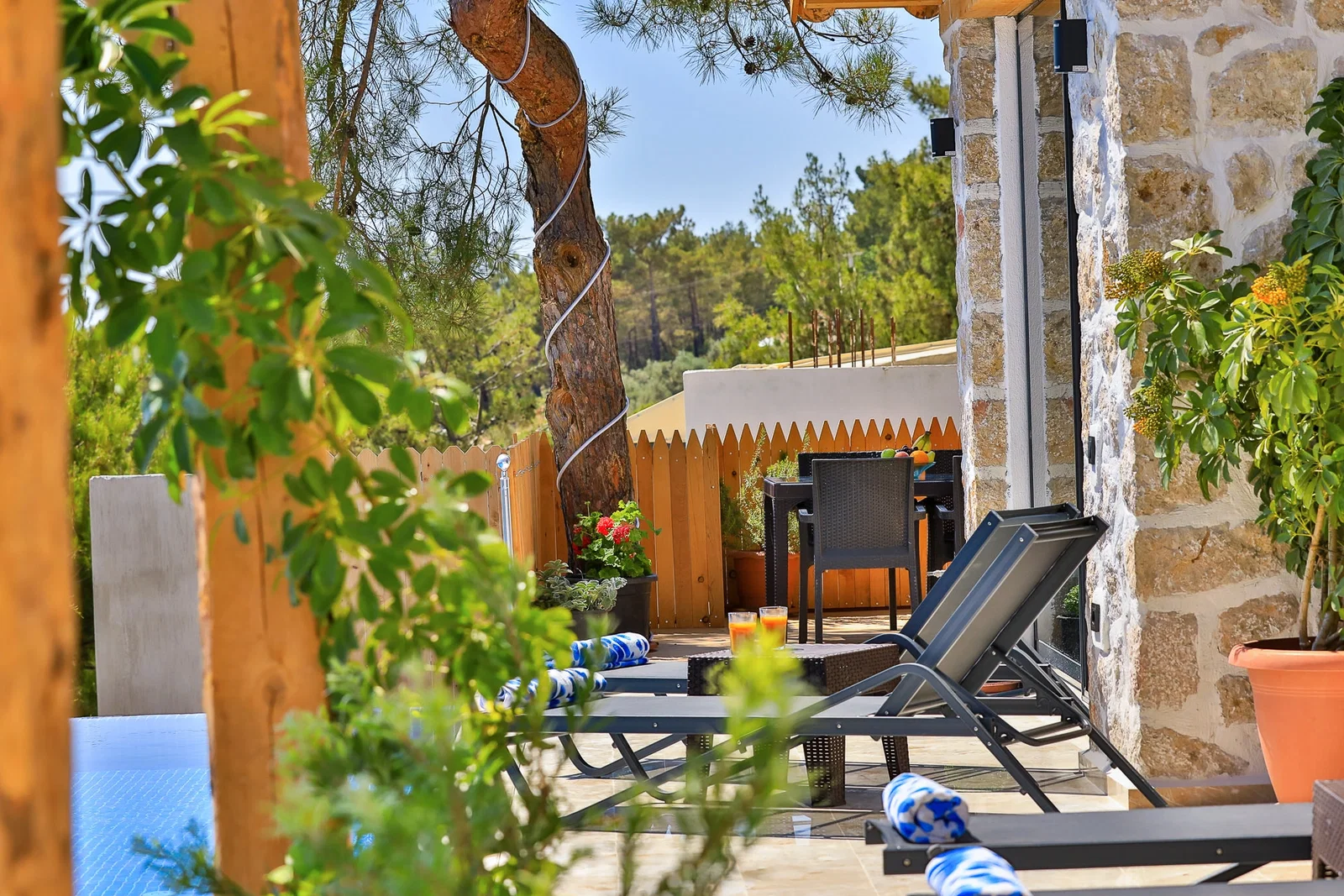 İslamlar’da Balayı Çiftlerine Uygun, Isıtmalı Havuzlu, 2 Yatak Odalı, Kiralık Villa
