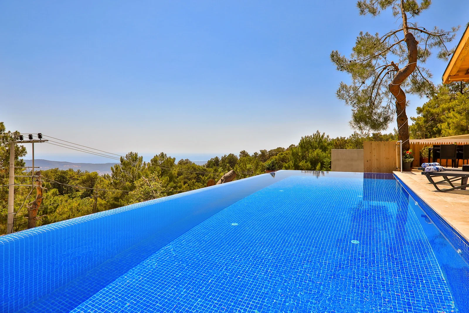 İslamlar’da Balayı Çiftlerine Uygun, Isıtmalı Havuzlu, 2 Yatak Odalı, Kiralık Villa