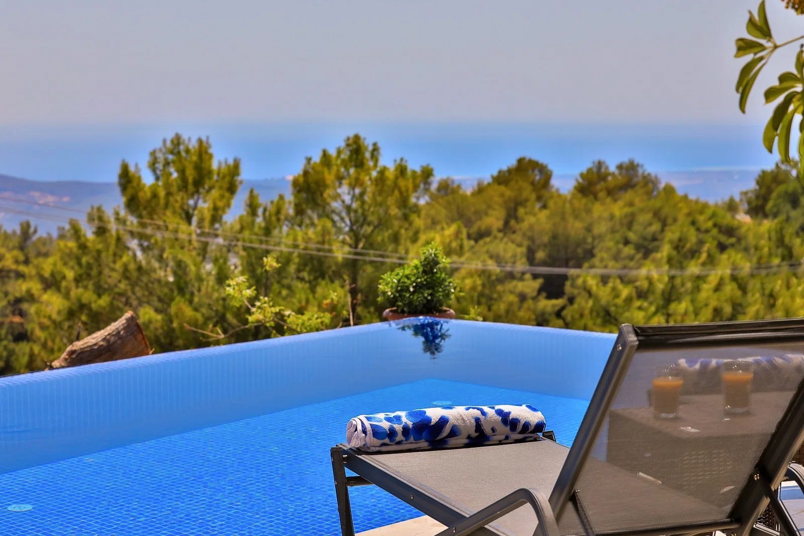 İslamlar’da Balayı Çiftlerine Uygun, Isıtmalı Havuzlu, 2 Yatak Odalı, Kiralık Villa