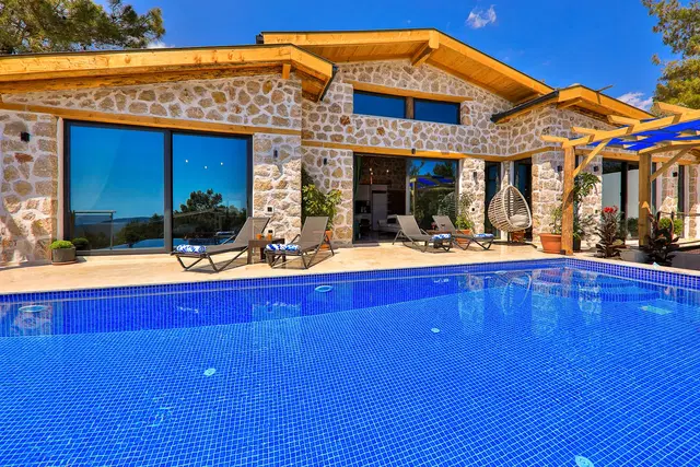 İslamlar’da Balayı Çiftlerine Uygun, Isıtmalı Havuzlu, 2 Yatak Odalı, Kiralık Villa