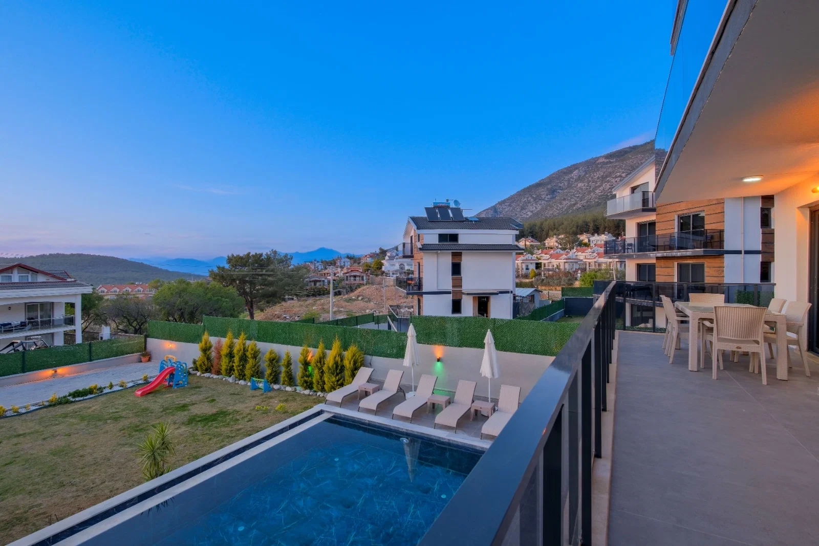 Fethiye’de Sakin Konumda, Isıtmalı Havuzlu, 8 Kişilik, Lüks Villa