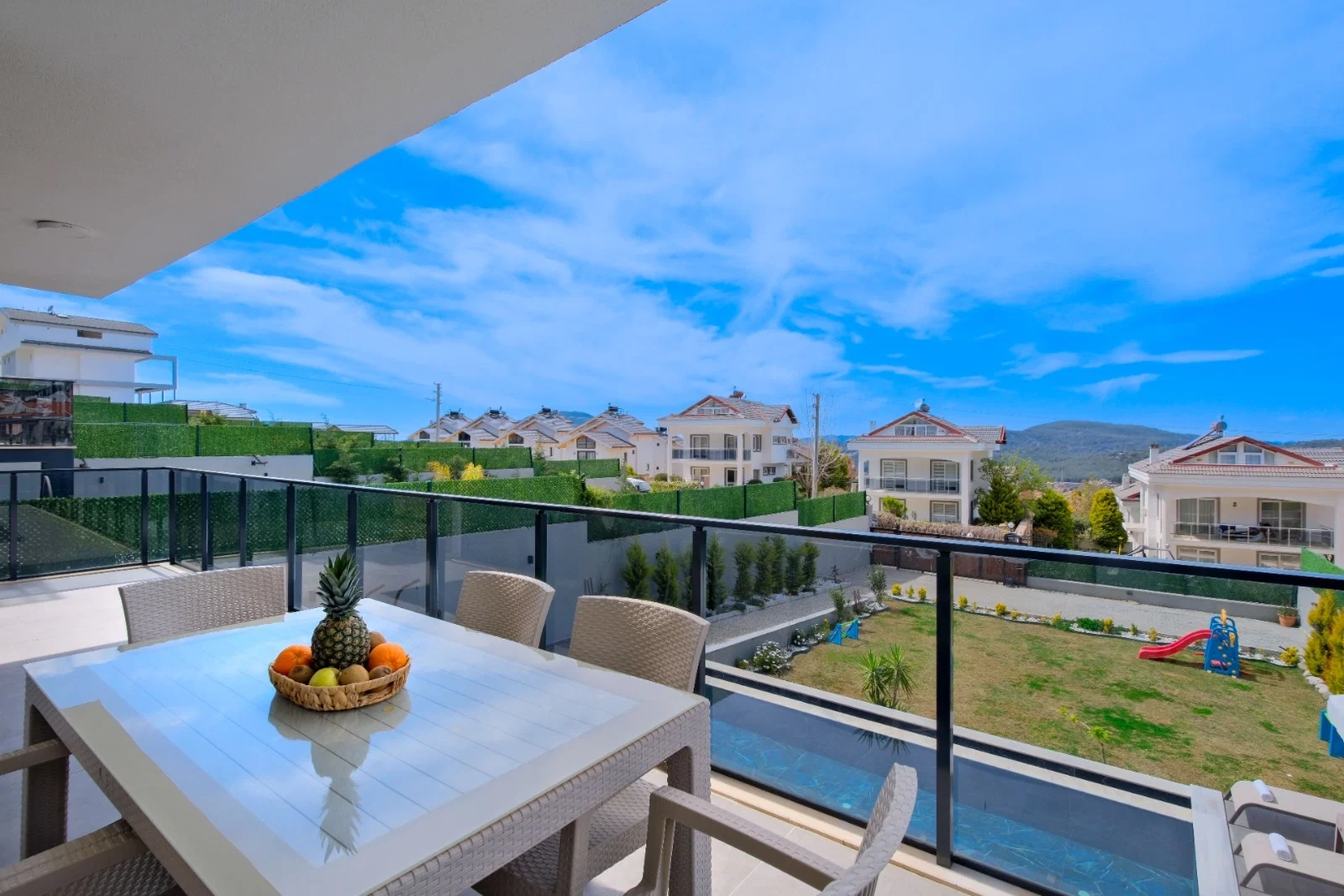Fethiye’de Sakin Konumda, Isıtmalı Havuzlu, 8 Kişilik, Lüks Villa