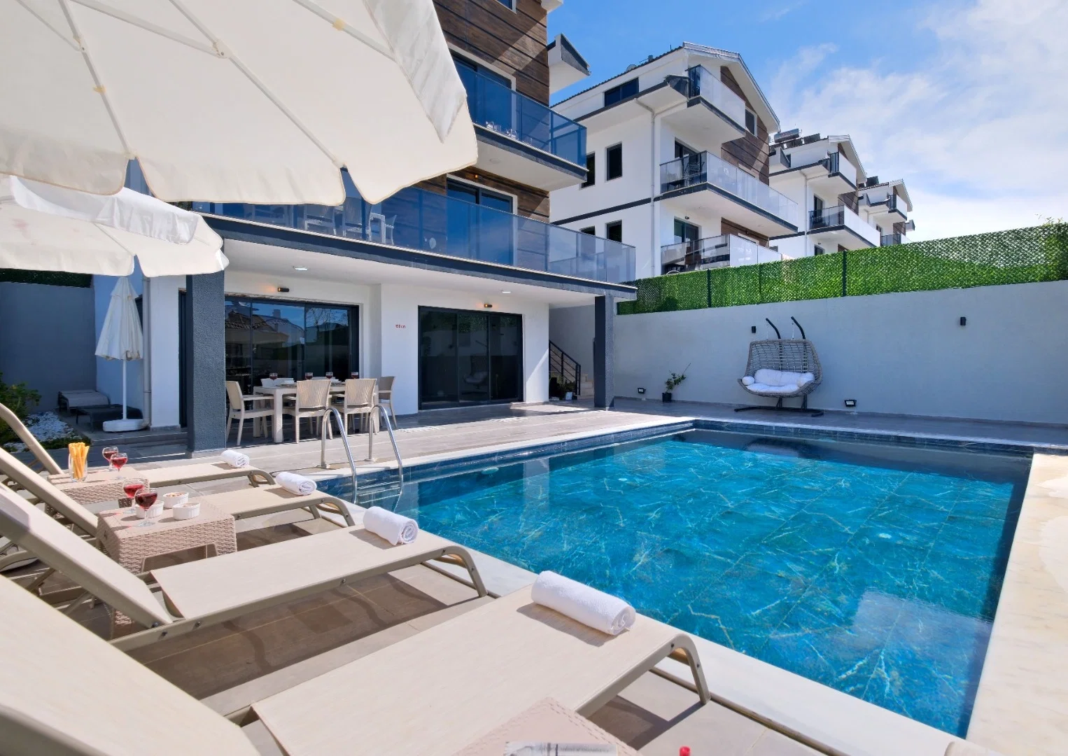 Fethiye’de Sakin Konumda, Isıtmalı Havuzlu, 8 Kişilik, Lüks Villa