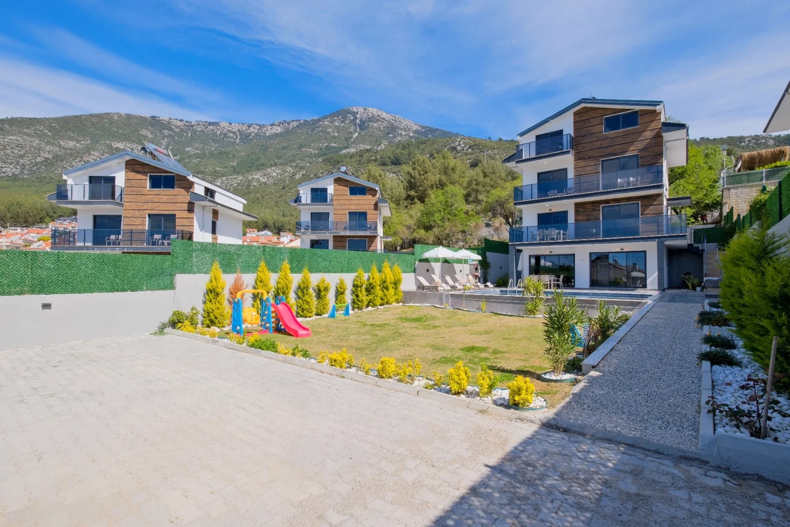 Fethiye’de Sakin Konumda, Isıtmalı Havuzlu, 8 Kişilik, Lüks Villa