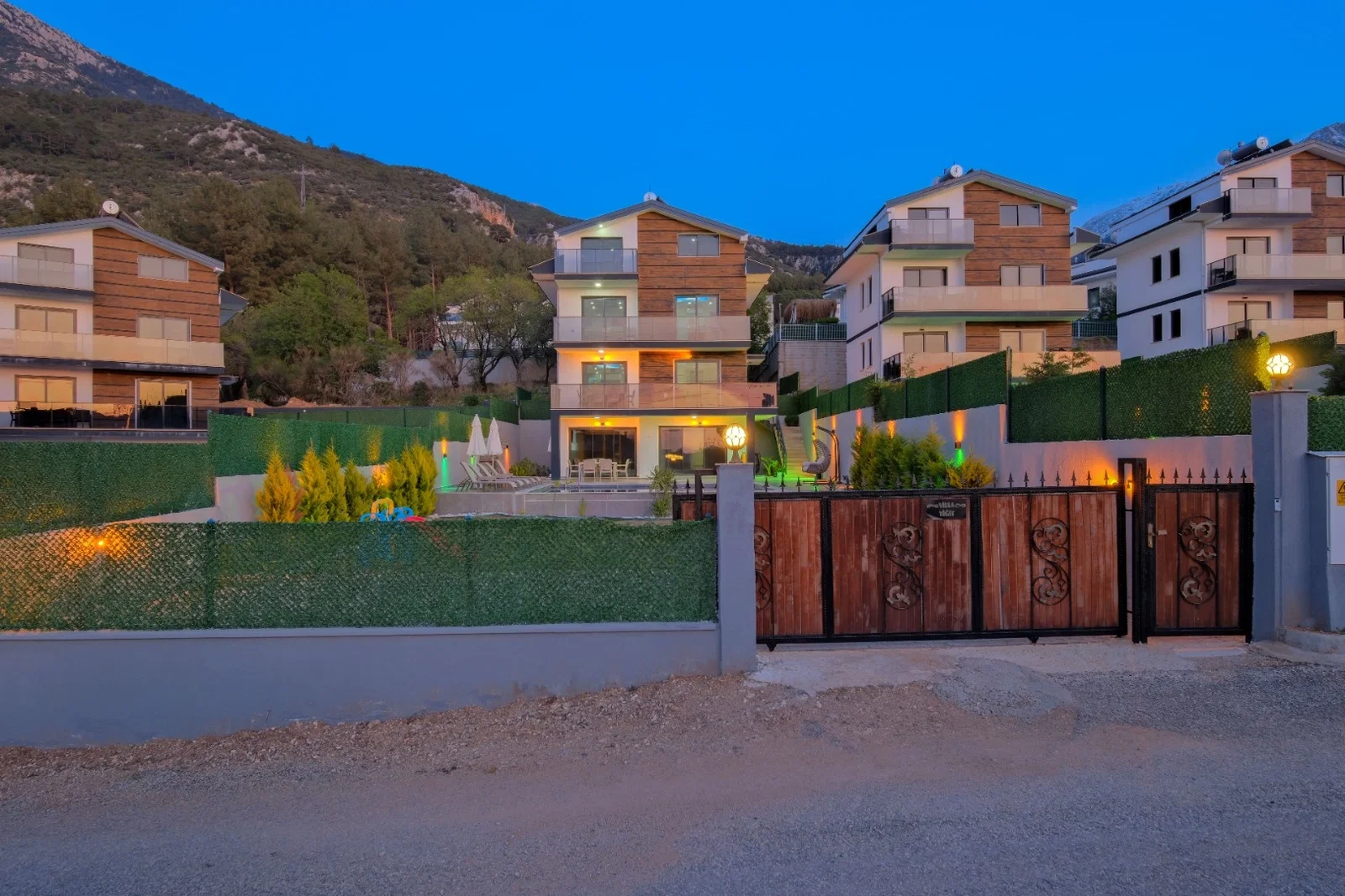 Fethiye’de Sakin Konumda, Isıtmalı Havuzlu, 8 Kişilik, Lüks Villa
