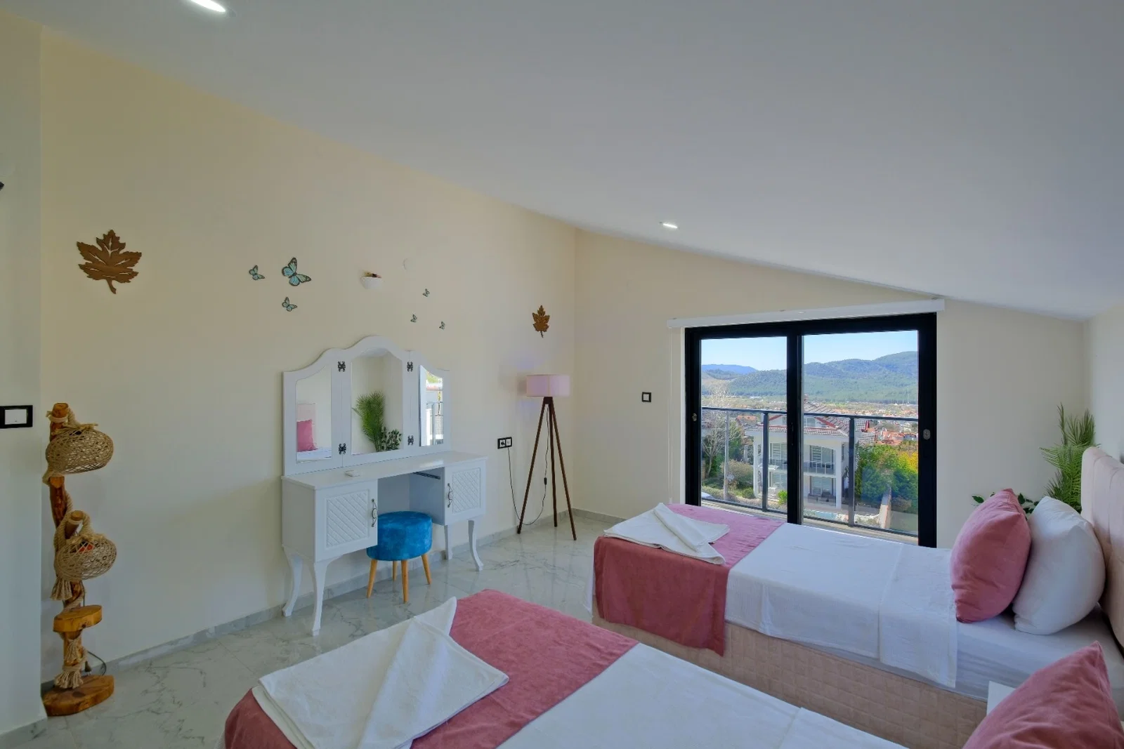 Fethiye’de Sakin Konumda, Isıtmalı Havuzlu, Jakuzili, Ekonomik Villa