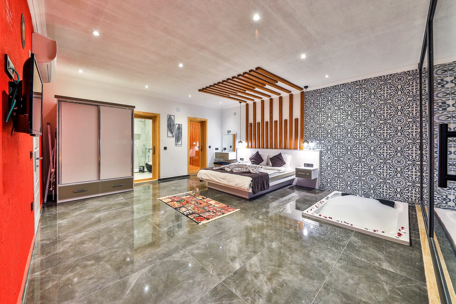 Sarıbelen’de Korunaklı, Isıtmalı Havuzlu, 1 Yatak Odalı, Ekonomik Villa