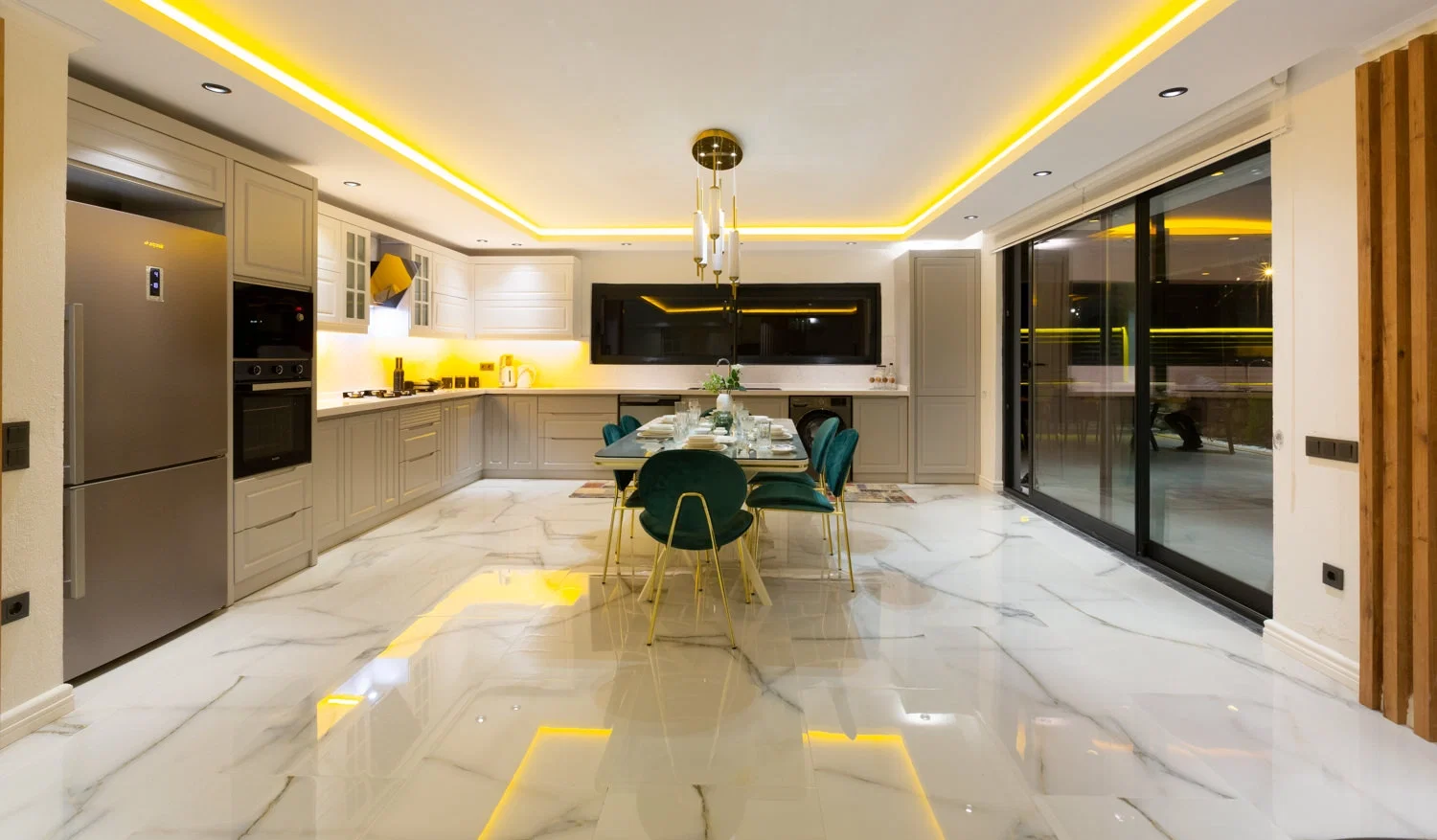 Sarıbelen’de Korunaklı, Isıtmalı Havuzlu, Jakuzili, Kiralık Villa