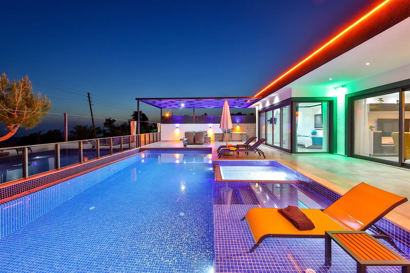 İslamlar’da Balayı Çiftlerine Uygun, Isıtmalı Havuzlu, 2 Yatak Odalı, Kiralık Villa