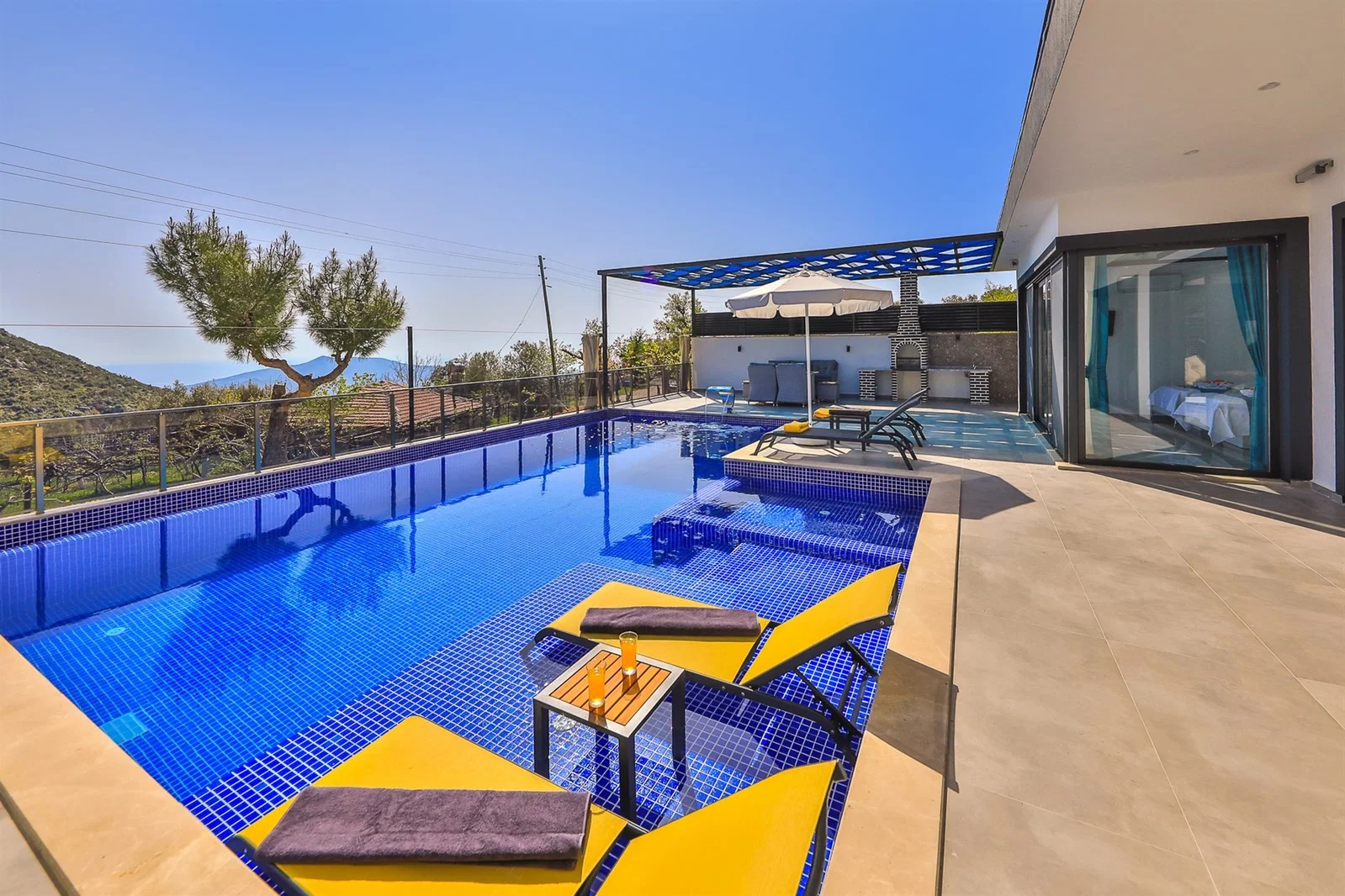 İslamlar’da Balayı Çiftlerine Uygun, Isıtmalı Havuzlu, 2 Yatak Odalı, Kiralık Villa