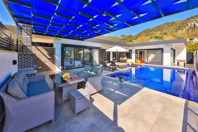 İslamlar’da Balayı Çiftlerine Uygun, Isıtmalı Havuzlu, 2 Yatak Odalı, Kiralık Villa