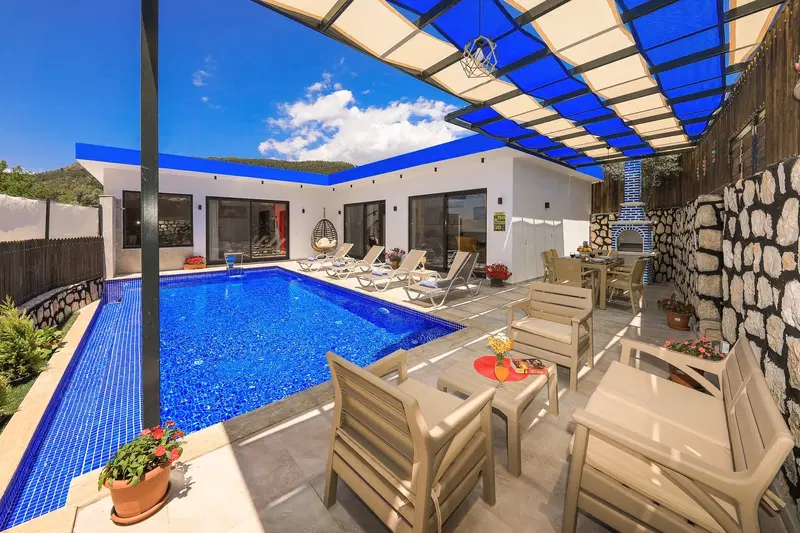 İslamlar’da korunaklı havuzlu kiralık villa