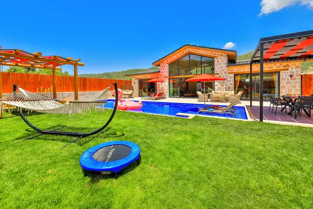 Sarıbelen’de bahçeli kiralık villa, fotoğraf 4