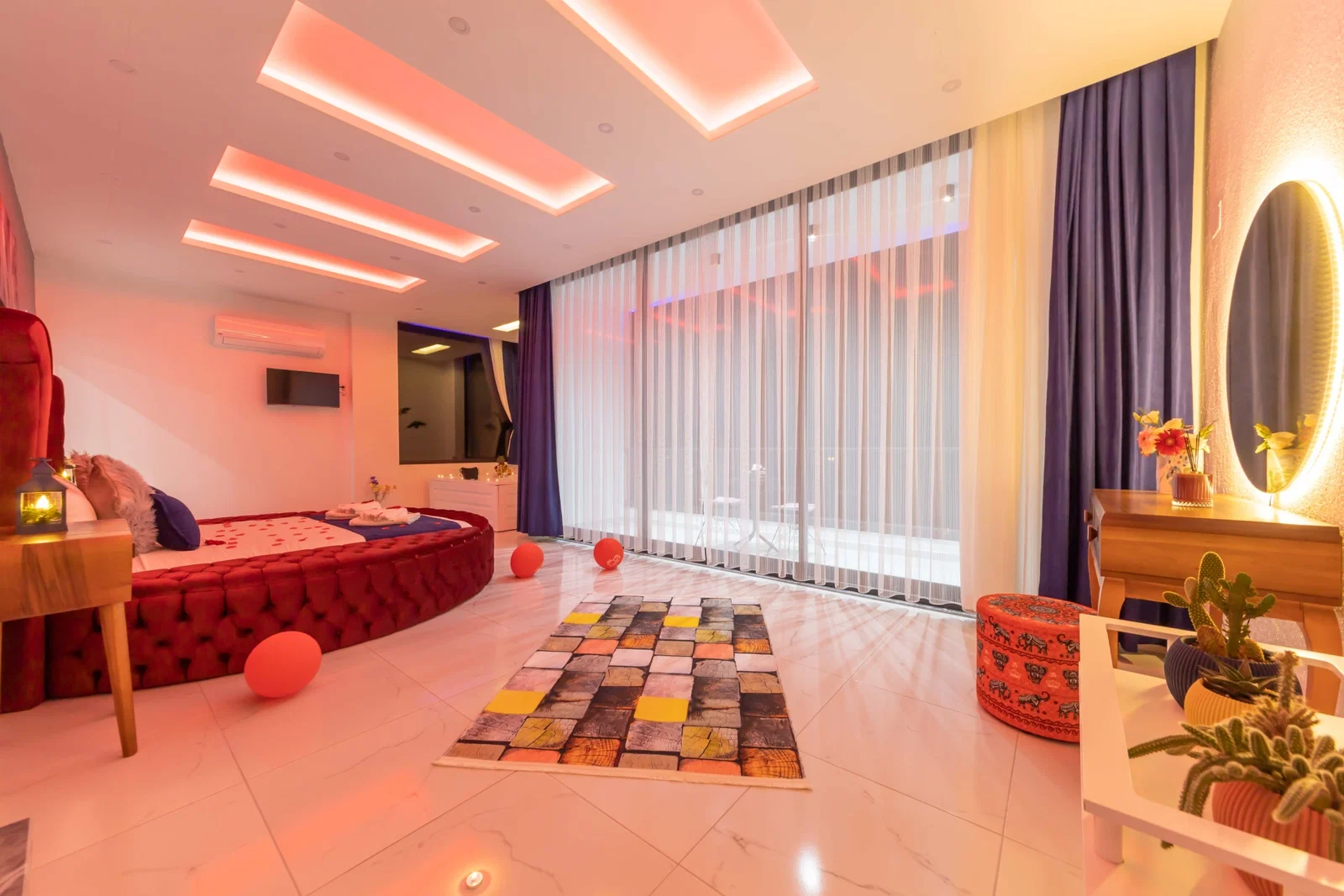 İslamlar’da Balayı Çiftlerine Uygun, Korunaklı Havuzlu, 1 Yatak Odalı, Ekonomik Villa