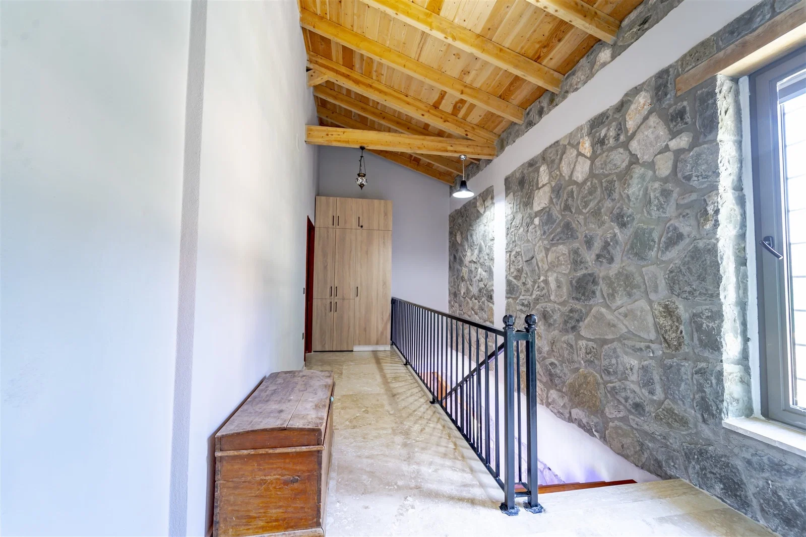 Fethiye’de Korunaklı, Isıtmalı Havuzlu, 3 Yatak Odalı, Kiralık Villa