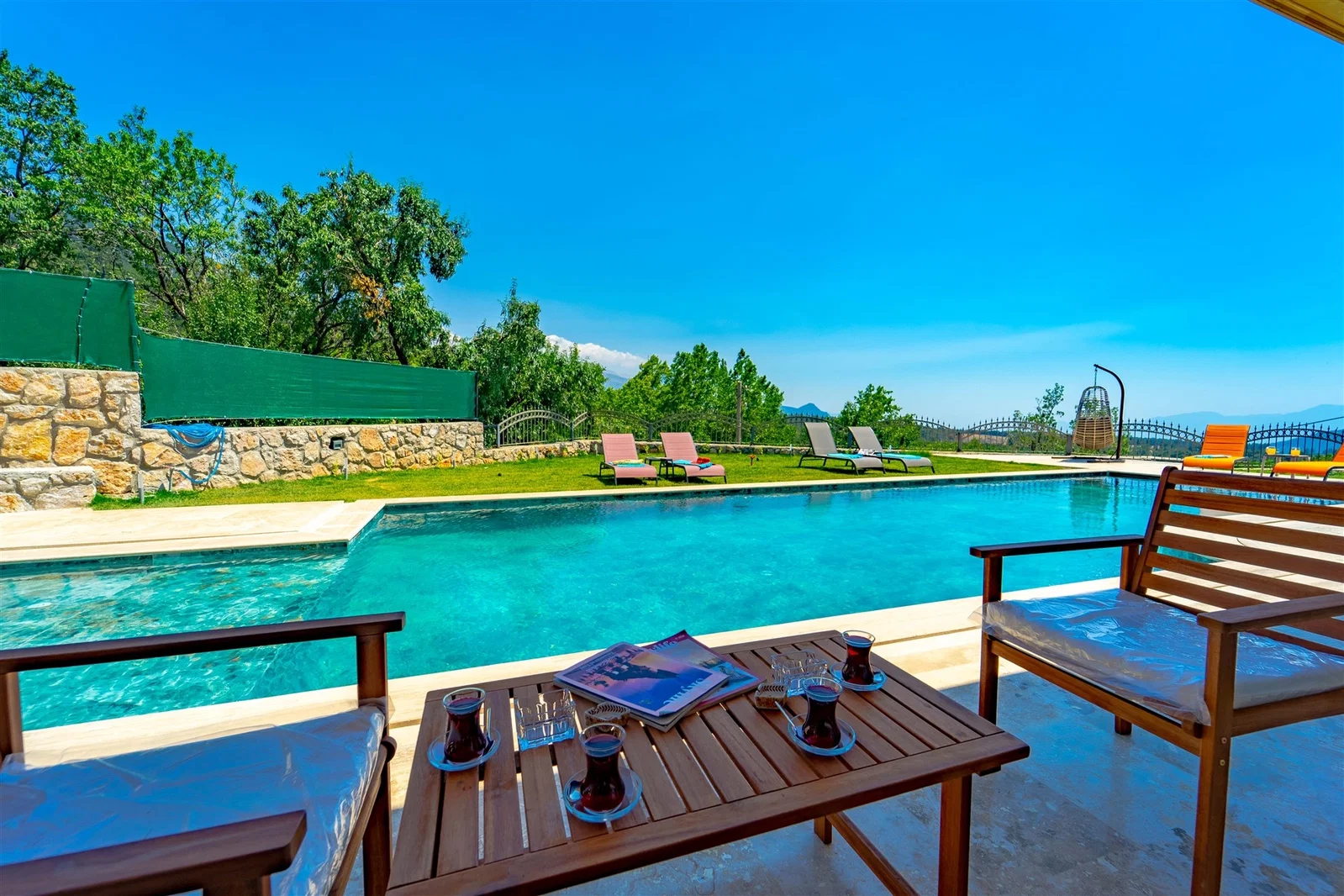 Fethiye’de Korunaklı, Isıtmalı Havuzlu, 3 Yatak Odalı, Kiralık Villa