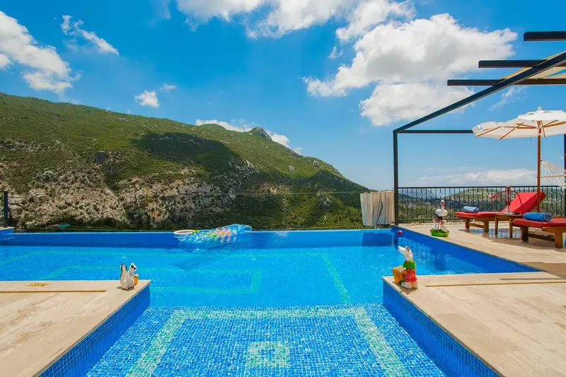 İslamlar’da ısıtmalı havuzlu kiralık villa, fotoğraf 2