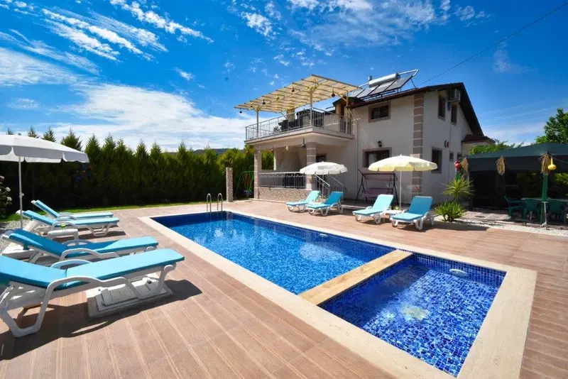 Fethiye’de doğa manzaralı kiralık villa, fotoğraf 3