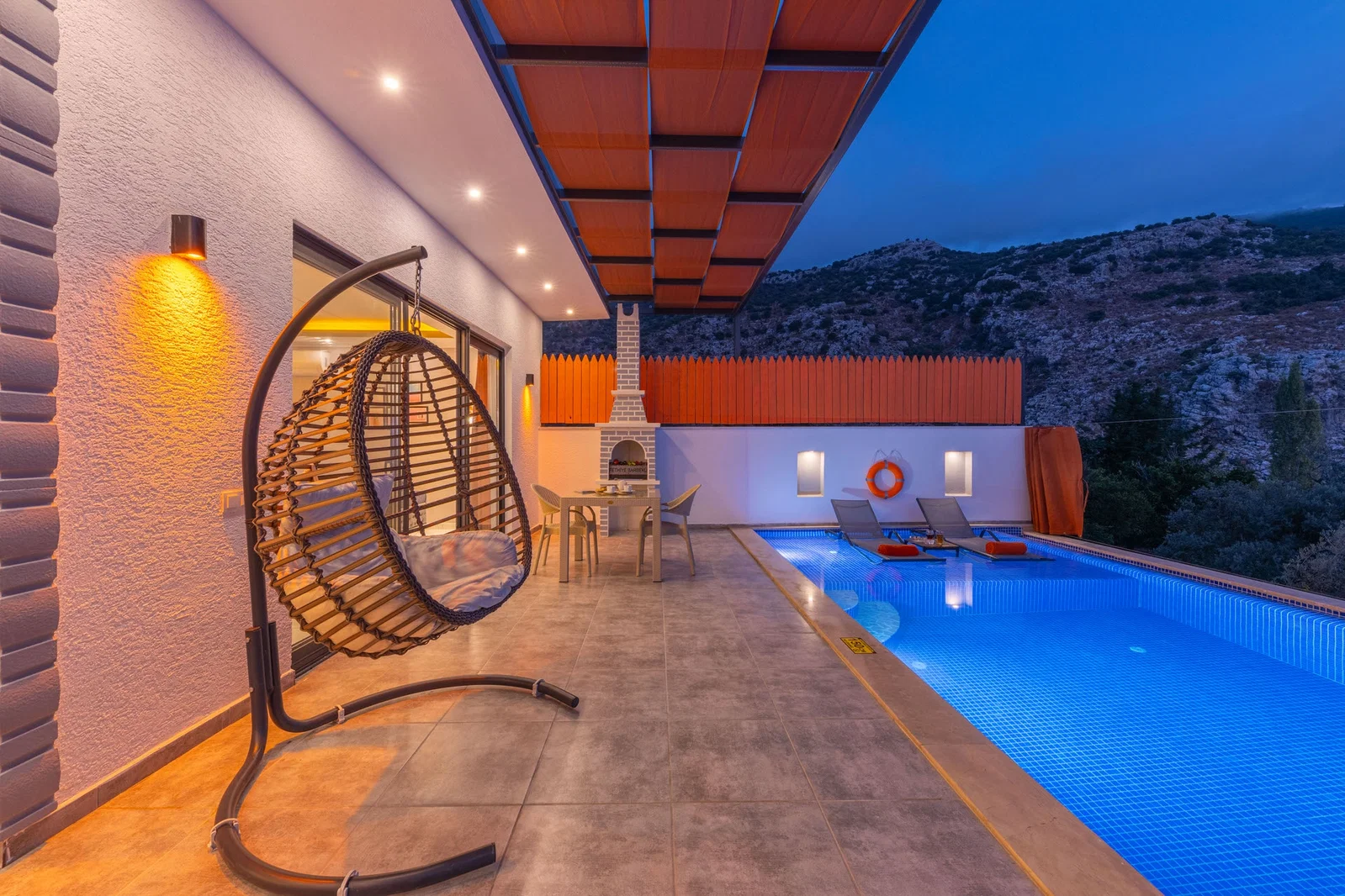 İslamlar’da Balayı Çiftlerine Uygun, Korunaklı Havuzlu, 1 Yatak Odalı, Kiralık Villa
