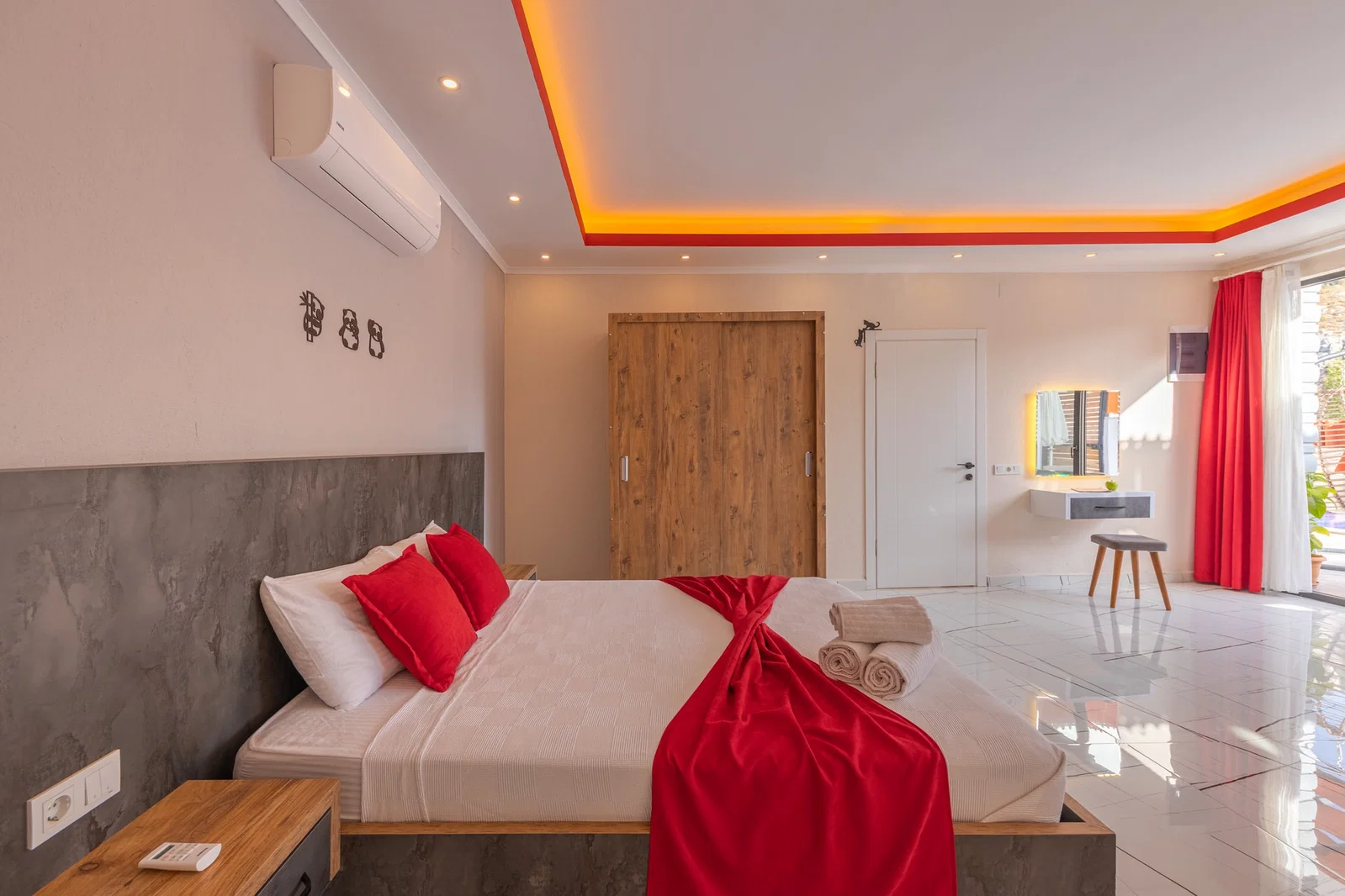 İslamlar’da Balayı Çiftlerine Uygun, Korunaklı Havuzlu, 1 Yatak Odalı, Kiralık Villa