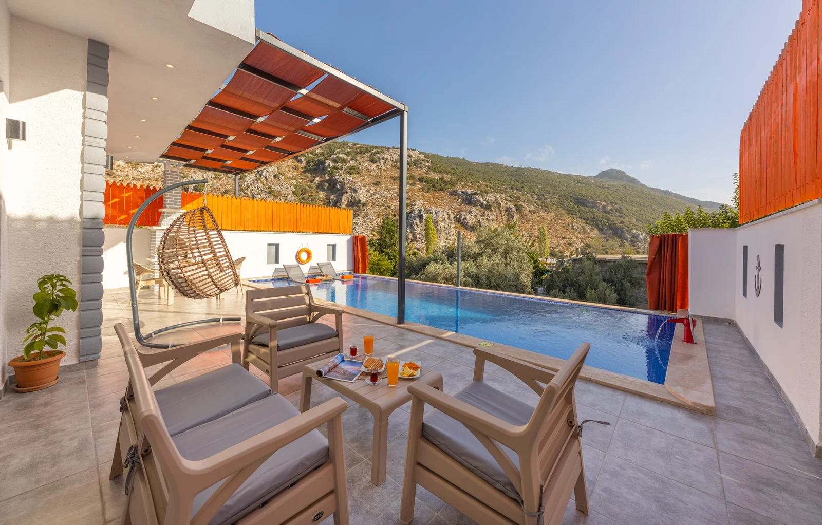 İslamlar’da Balayı Çiftlerine Uygun, Korunaklı Havuzlu, 1 Yatak Odalı, Kiralık Villa