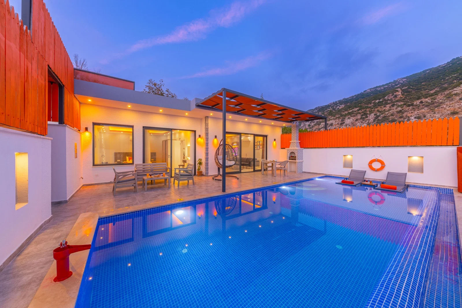 İslamlar’da Balayı Çiftlerine Uygun, Korunaklı Havuzlu, 1 Yatak Odalı, Kiralık Villa