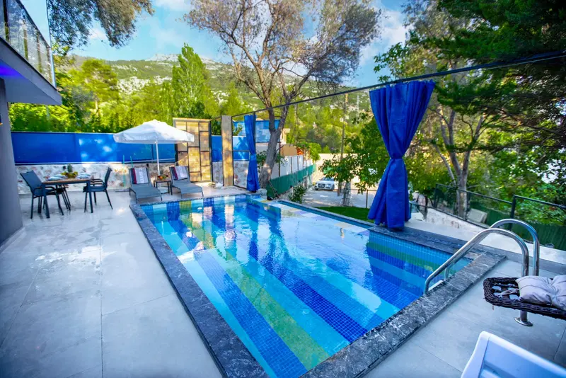 İslamlar’da ısıtmalı havuzlu kiralık villa, fotoğraf 2