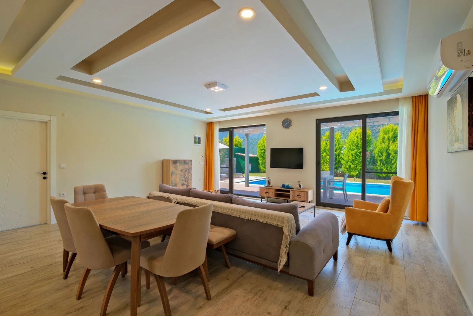 Fethiye’de Korunaklı, Çocuk Havuzlu, Jakuzili, Kiralık Villa