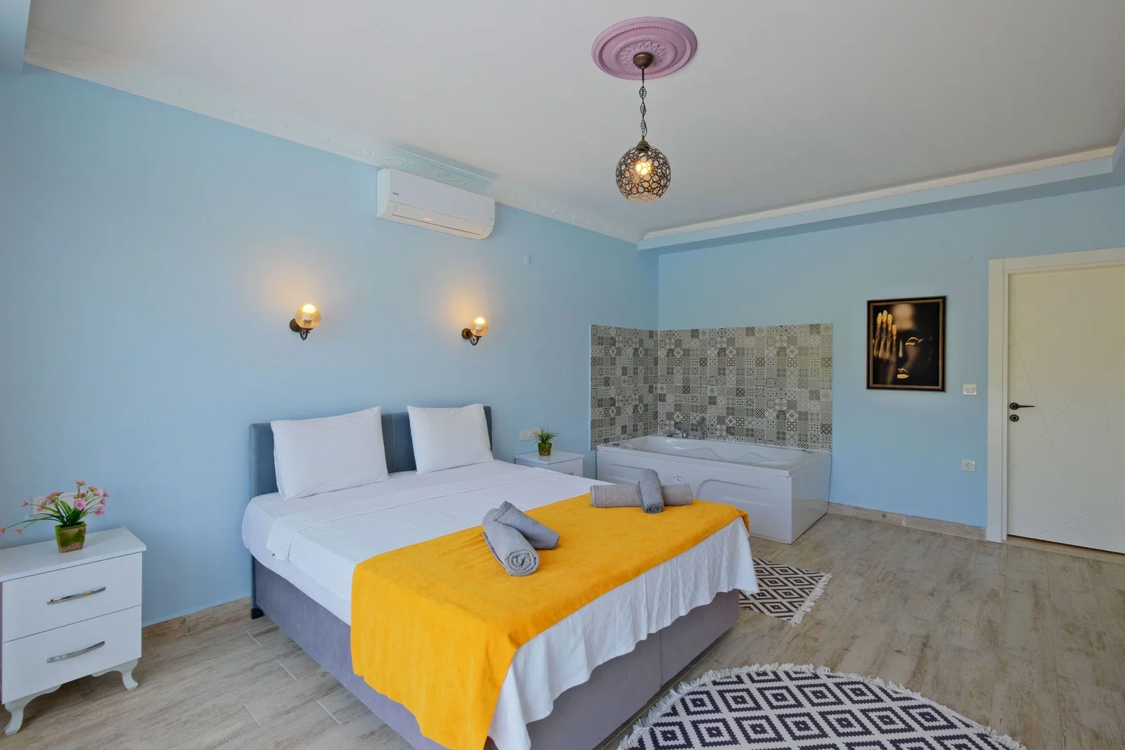 Fethiye’de Korunaklı, Çocuk Havuzlu, 5 Kişilik, Kiralık Villa