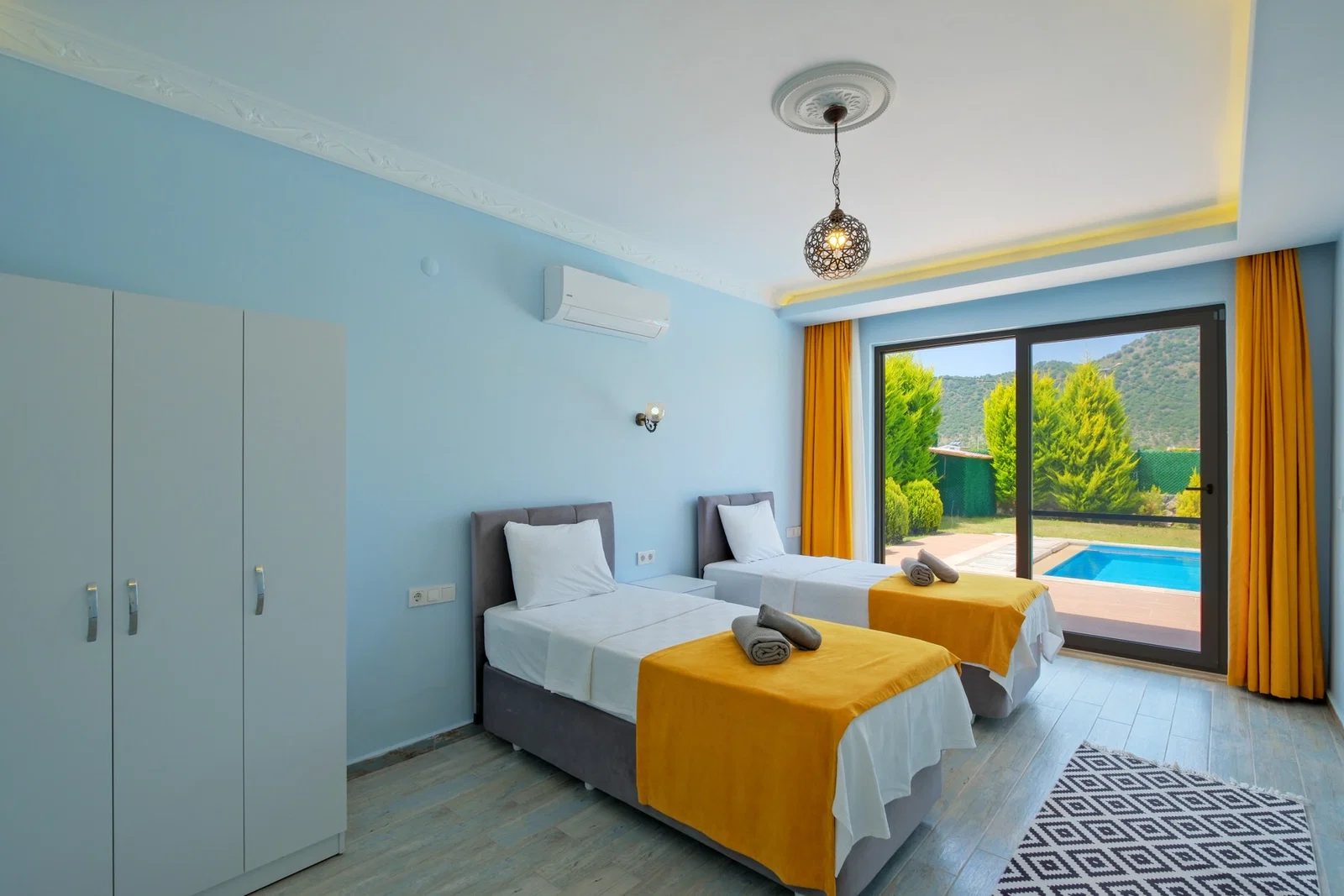 Fethiye’de Korunaklı, Çocuk Havuzlu, 5 Kişilik, Kiralık Villa