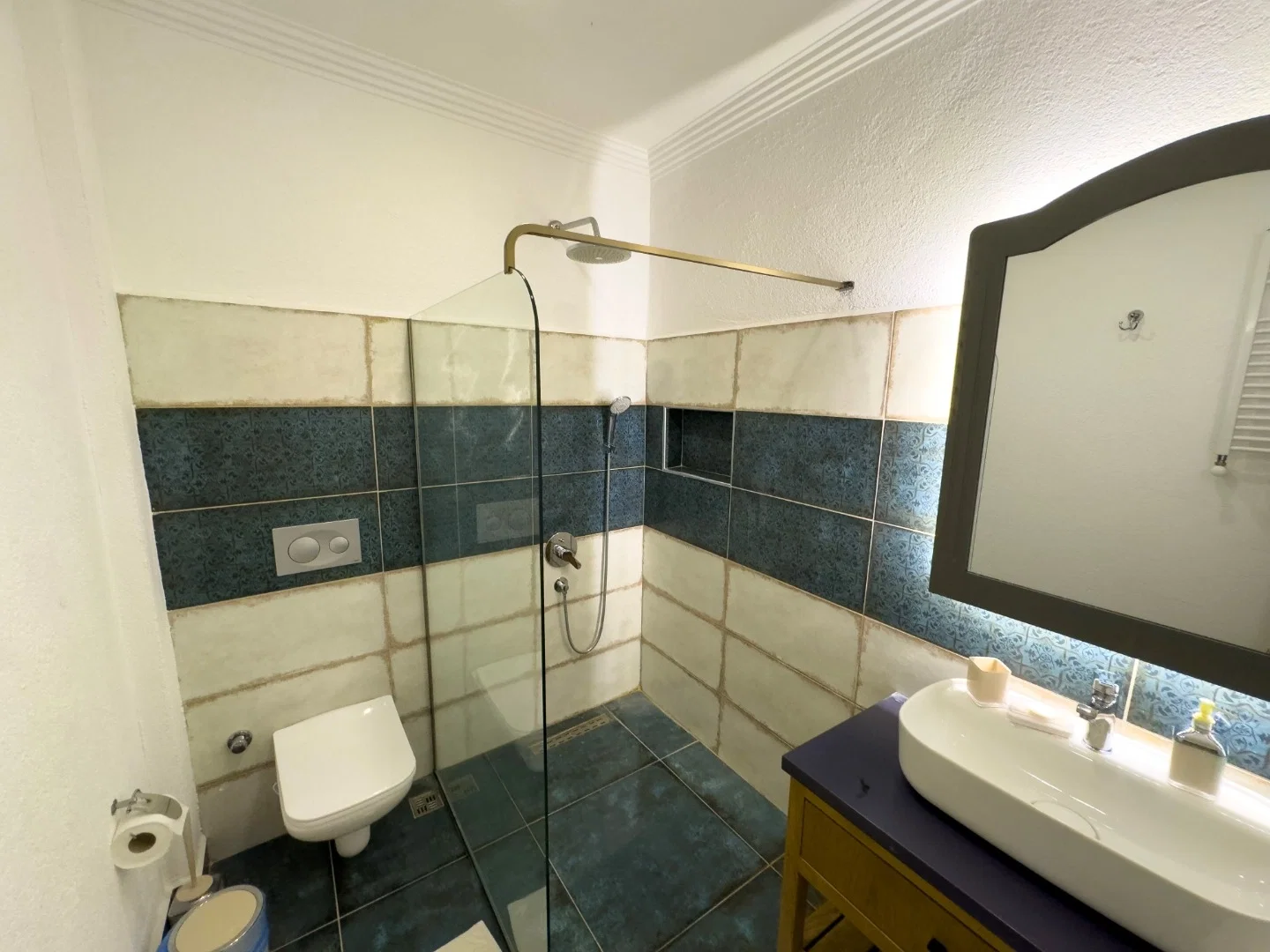 Fethiye’de Korunaklı, Çocuk Havuzlu, Jakuzili, Lüks Villa