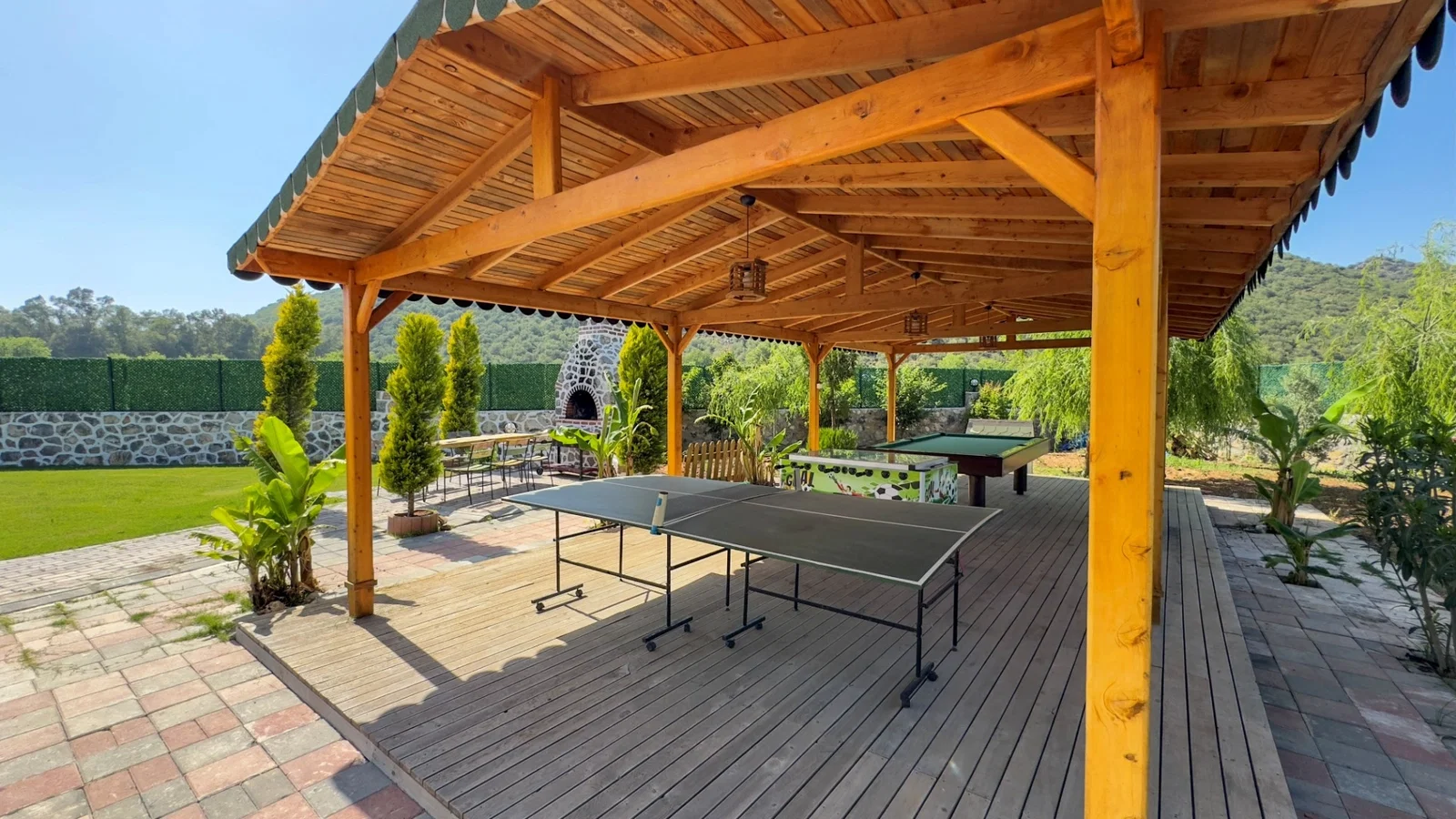 Fethiye’de Korunaklı, Çocuk Havuzlu, Jakuzili, Lüks Villa