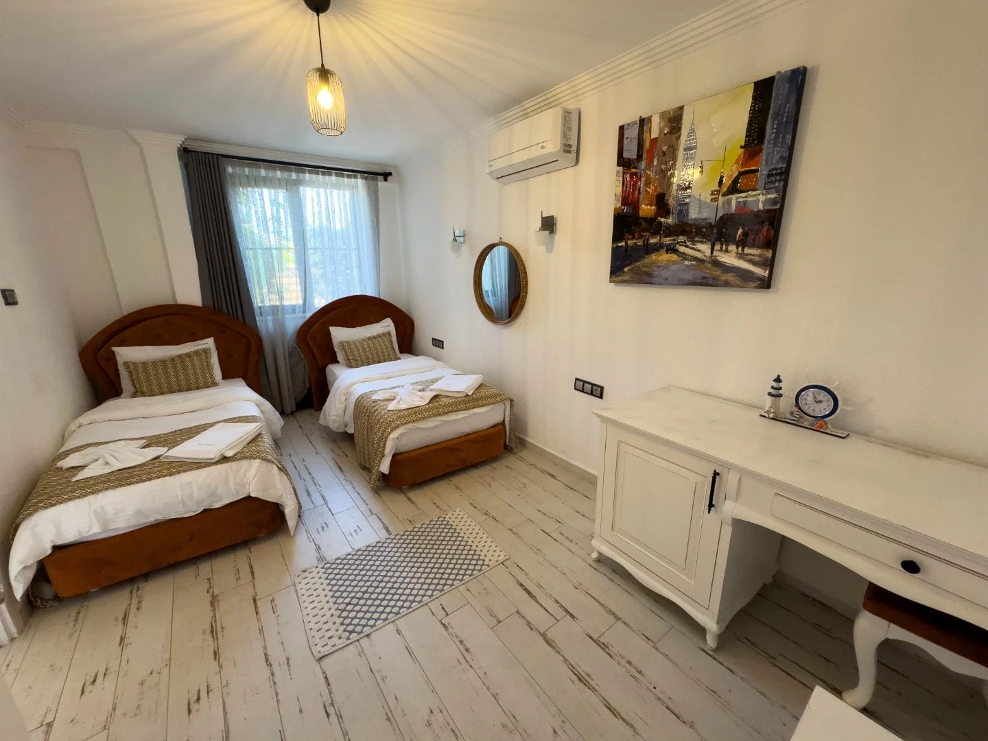 Fethiye’de Korunaklı, Çocuk Havuzlu, Jakuzili, Lüks Villa