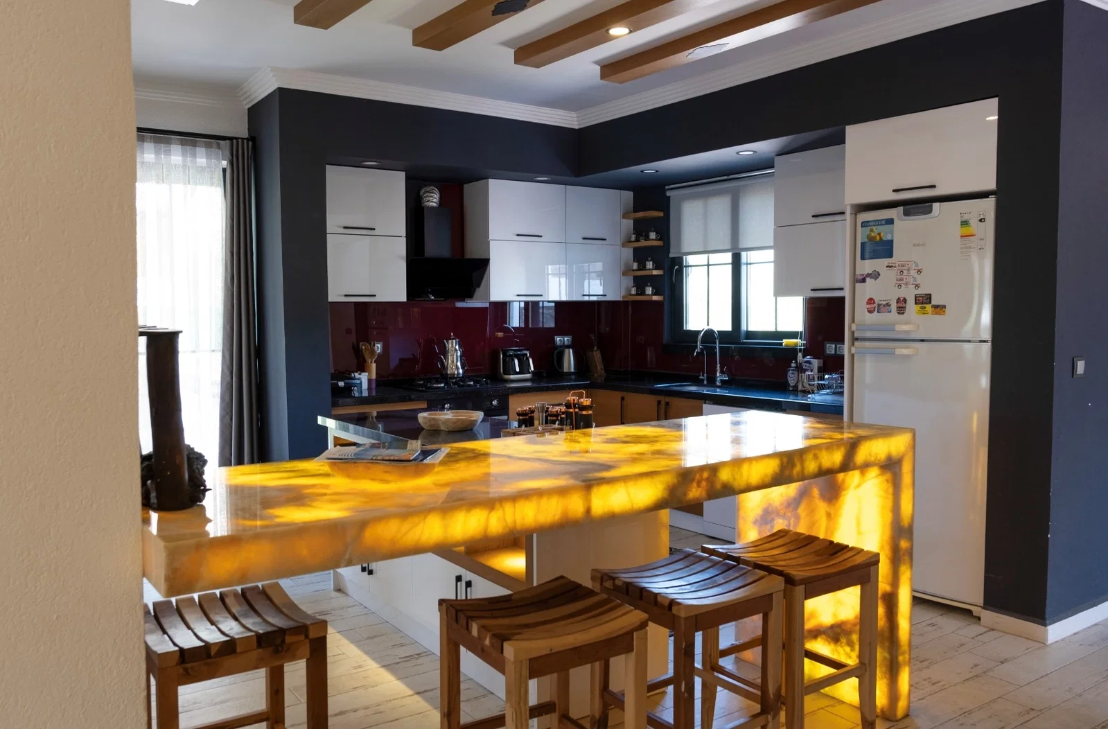 Fethiye’de Korunaklı, Çocuk Havuzlu, Jakuzili, Lüks Villa