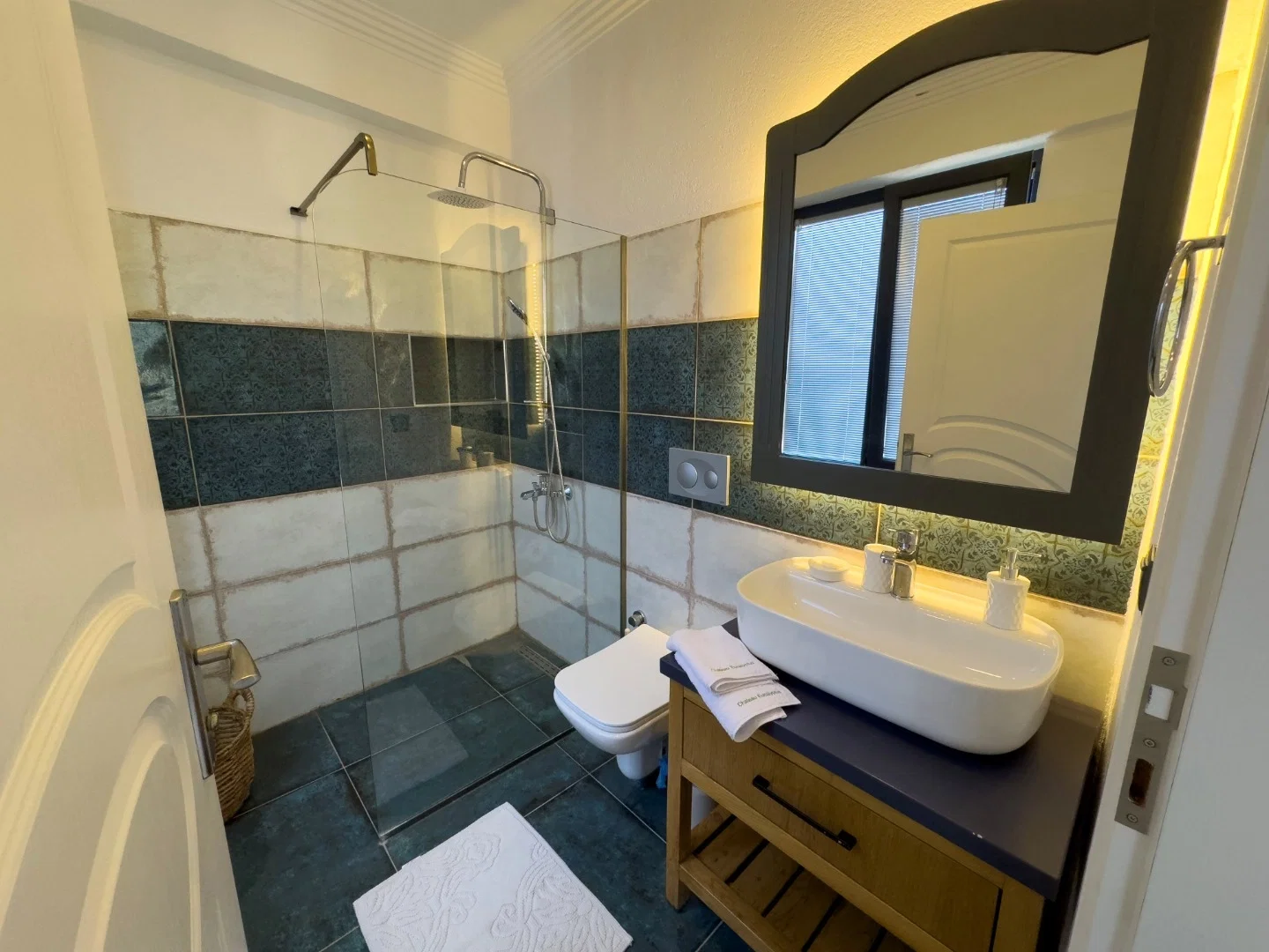 Fethiye’de Korunaklı, Çocuk Havuzlu, Jakuzili, Lüks Villa