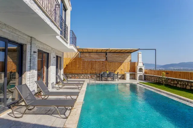 Fethiye’de ısıtmalı havuzlu kiralık villa, fotoğraf 2