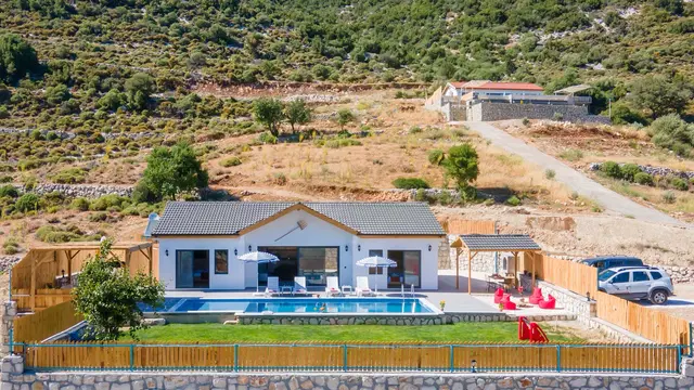 Sarıbelen’de jakuzili kiralık villa, fotoğraf 2