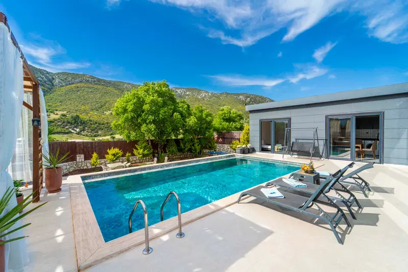 Sarıbelen’de jakuzili kiralık villa, fotoğraf 2