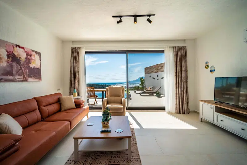 Üzümlü’de korunaklı havuzlu kiralık villa, fotoğraf 10
