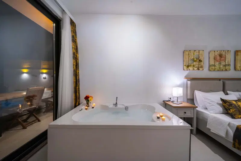 Üzümlü’de jakuzili kiralık villa, fotoğraf 20