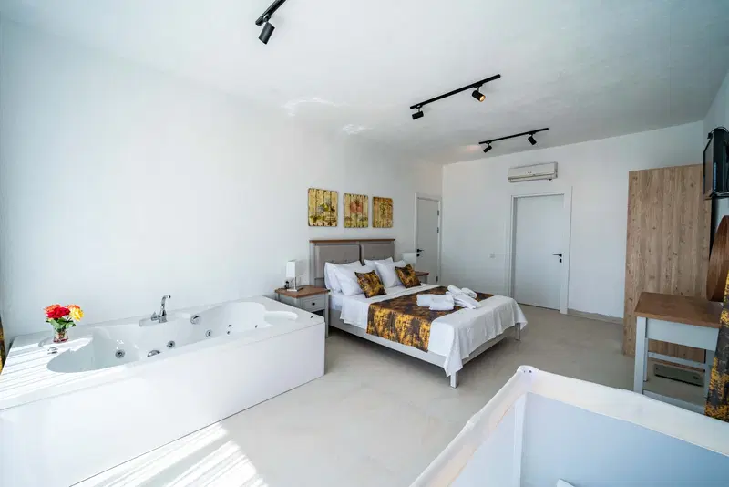 Üzümlü’de doğa manzaralı kiralık villa, fotoğraf 21