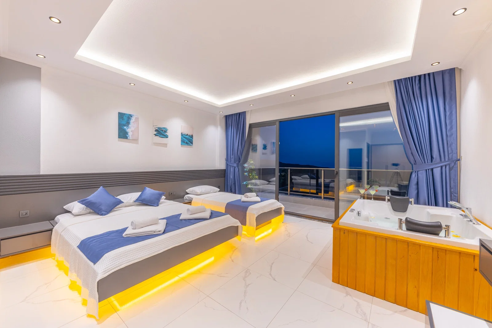 Üzümlü’de Korunaklı, Çocuk Havuzlu, Jakuzili, Lüks Villa