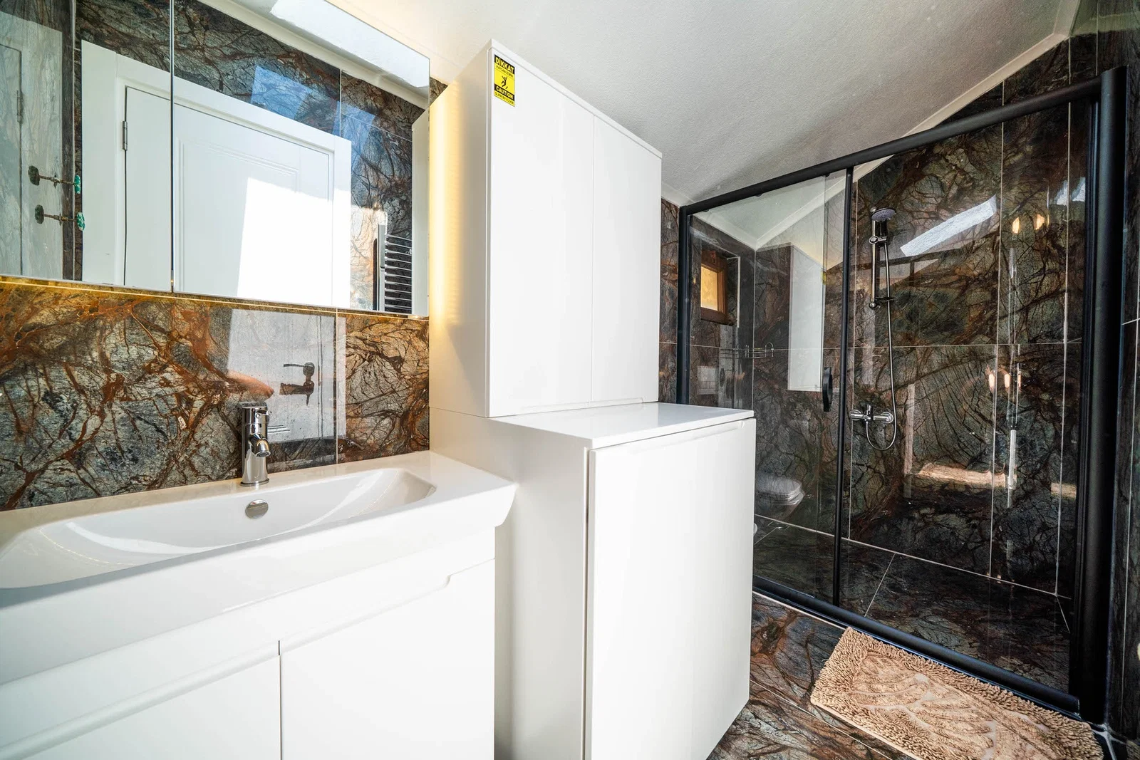Kaş’ta Sakin Konumda, Özel Havuzlu, 3 Yatak Odalı, Ekonomik Villa