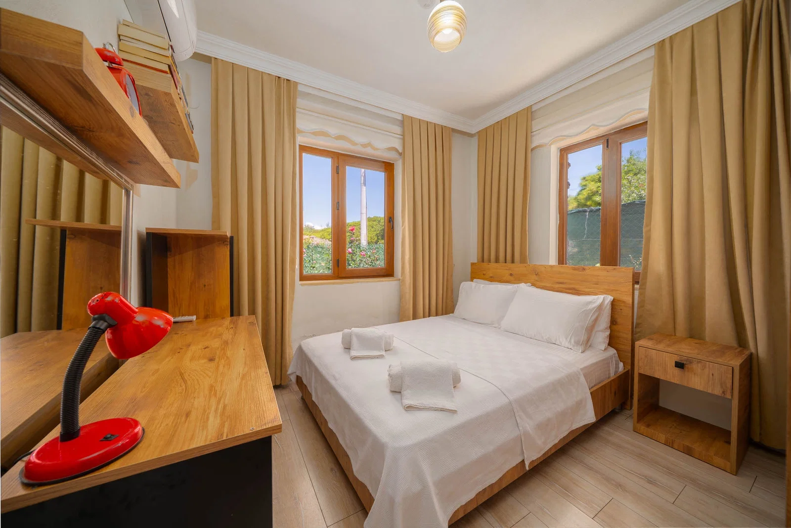 Kaş’ta Sakin Konumda, Özel Havuzlu, 3 Yatak Odalı, Ekonomik Villa