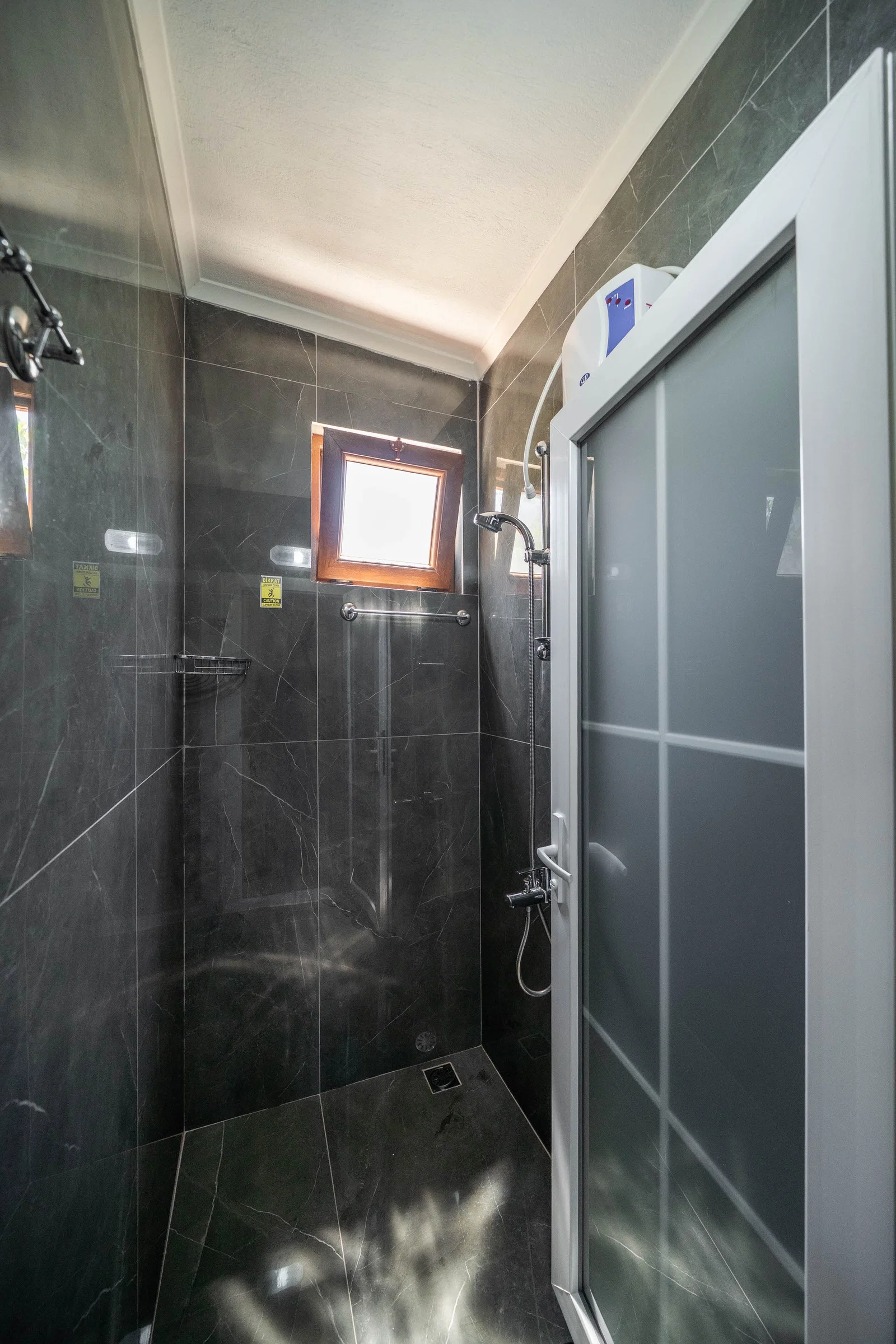 Kaş’ta Sakin Konumda, Özel Havuzlu, 3 Yatak Odalı, Ekonomik Villa