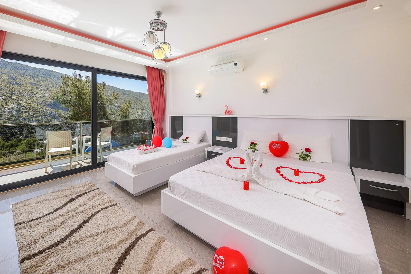 İslamlar’da Korunaklı, Isıtmalı Havuzlu, 5 Kişilik, Kiralık Villa